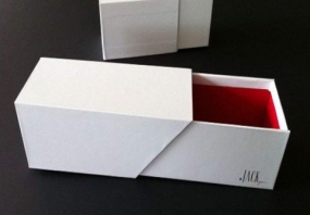 Phân biệt các cách dán hộp giấy mỹ thuật (Gift Box)