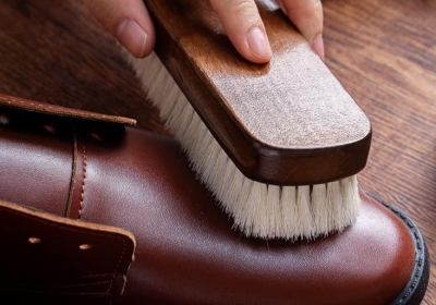 Giày Da Bị Bẩn? Cách Vệ Sinh Chi Tiết Để Giày Của Bạn Luôn Sáng Mịn